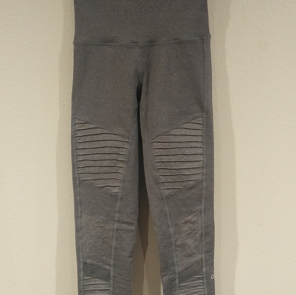 Alo Yoga Moto legging